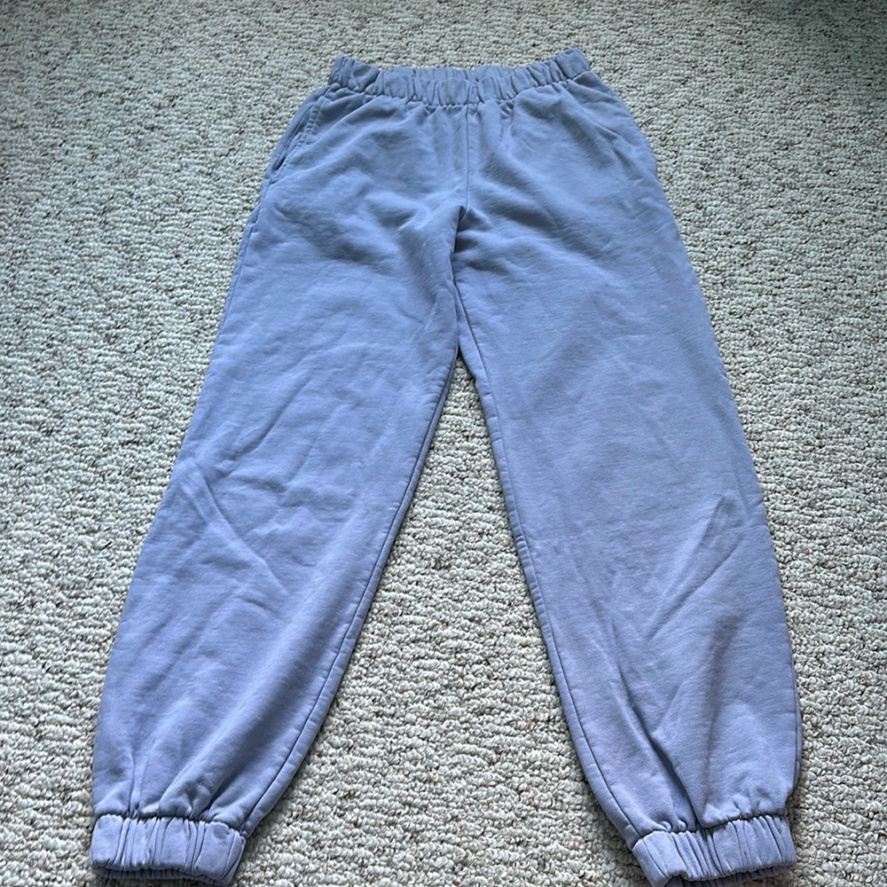 purple/gray sweatpants/joggers